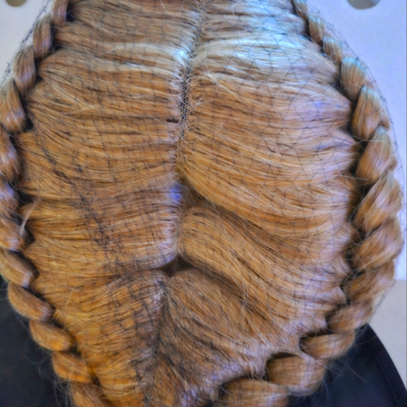 Hand Braided Synthetic Deep Wave Lace Wig plus free zippered wig bag with hanger - Picture 7 of 10